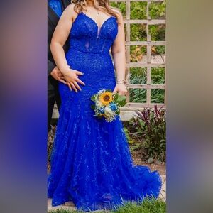 Elegant Royal Blue Prom Gown